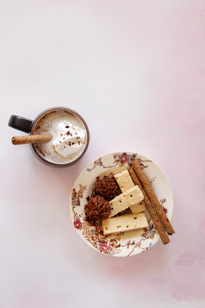 Betty Food Photography Background with cookies and cocoa